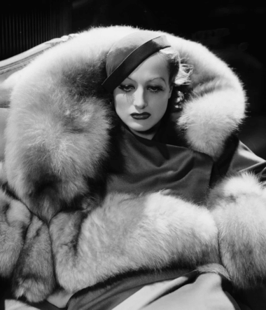 Τζόαν Κρόφορντ: η σταρ, η γυναίκα, το αίνιγμα 