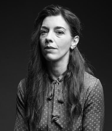 Η Λουκία Μιχαλοπούλου διαβάζει το ποίημα «Daddy» της Σίλβια Πλαθ