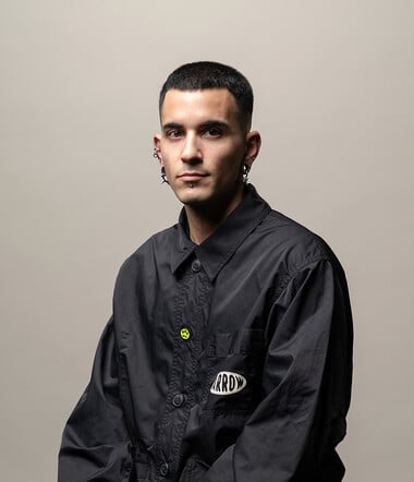 «Η έμπνευση μπορεί να έρθει από κάποιον που σε έβρισε στον δρόμο ή από μια μελωδία»