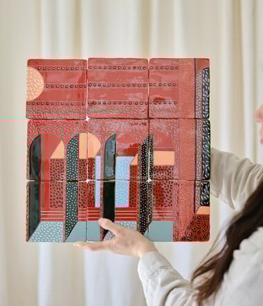 Τα πλακάκια της είναι έργα τέχνης