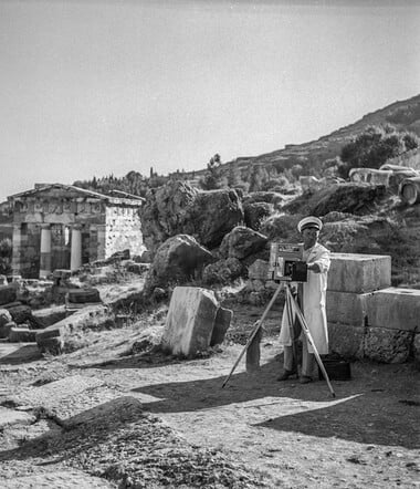 Το απολλώνιο φως των Δελφών με τον φακό του Robert McCabe