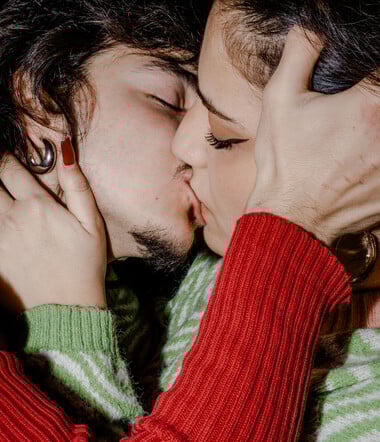 Γι’ αυτό το δέρμα πάντα θα πληρώνεις/ένα πολυπόστ του Πάνου Μιχαήλ