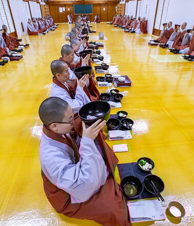 Balwoo gongyang: Tρώγοντας είσαι πιο ευτυχισμένος
