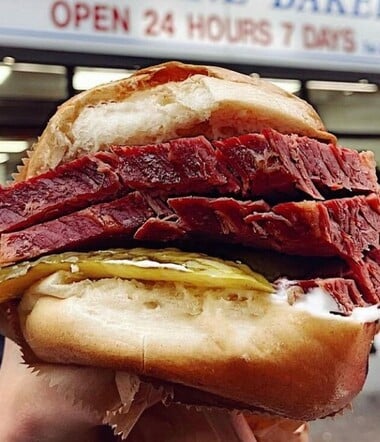 Γι' αυτό το μπέιγκελ φτάνεις μέχρι το Λονδίνο 