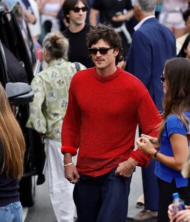 Η Chanel έγινε hip και είναι παντού!