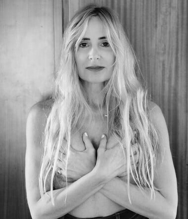 «Μετά το χειρουργείο, δεν μπόρεσα ποτέ να ξαναγγίξω το στήθος μου»