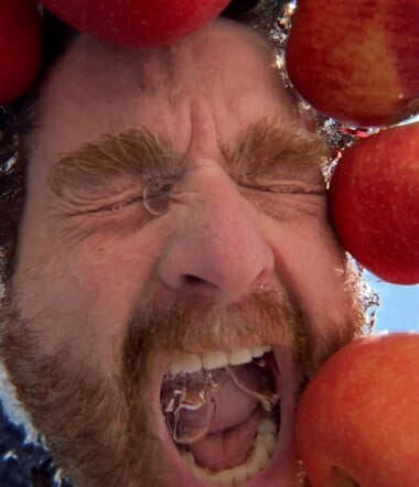 Το περιβόλι του τρελού: Ο Ζακ Γαλιφιανάκης παραδίδει σεμινάρια κηπουρικής στο Netflix 