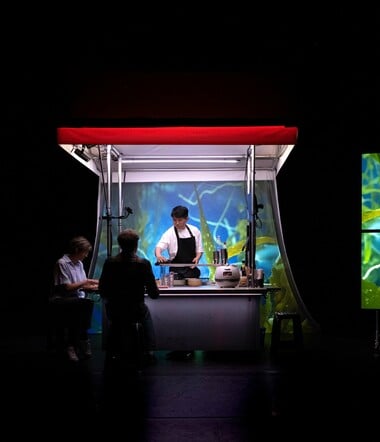 Η Πειραιώς 260 γιορτάζει 20 χρόνια και κλείνει το μάτι στον 21ο αιώνα