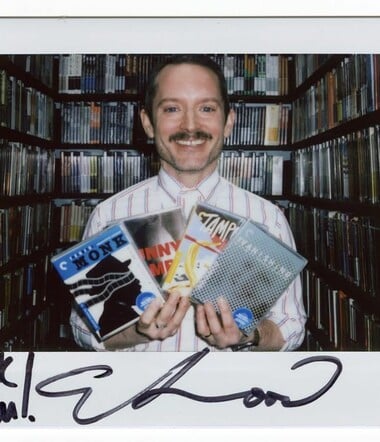 Ο Elijah Wood στην ντουλάπα της Criterion