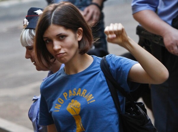 Απεργία πείνας και απομόνωση για μέλος των Pussy Riot