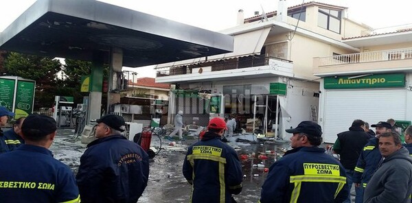 Έκρηξη σε πρατήριο υγρών καυσίμων στην Ανάβυσσο: Βρέθηκε αυτοσχέδιος μηχανισμός