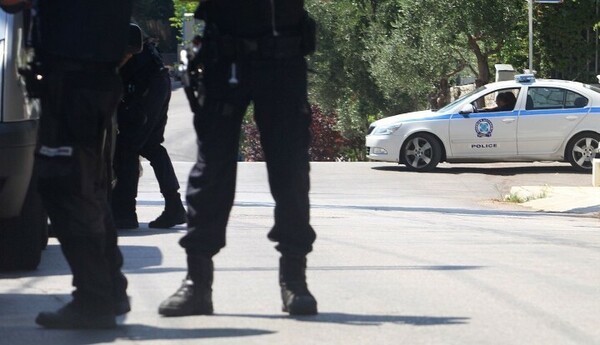 Update: Ανακοινώσεις Δένδια για τις συλλήψεις για τρομοκρατία στη Θεσσαλονίκη