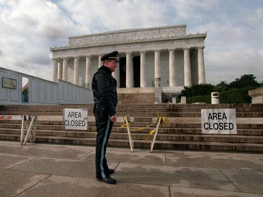 Πρίτζκερ: Κινδυνεύει το εμπόριο από το shutdown