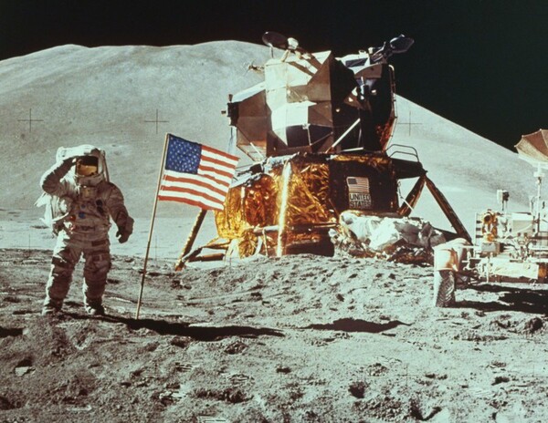 Αμερικανικό Πάρκο το σημείο όπου πάτησε ο Άρμστρονγκ στο φεγγάρι