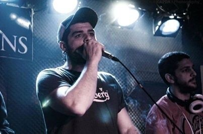 Vice: «Φημολογείται ότι ο αδελφός του Μιχαλολιάκου, είναι ο συνδετικός κρίκος της Χ.Α. με επιφανείς κύκλους»