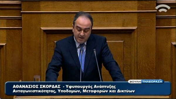 Σκορδάς: «Μπορεί ο καταναλωτής με τα 500 ευρώ του μισθού του να θέλει να πάρει smartphone»