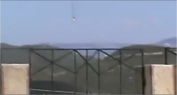 Συριακό ελικόπτερο κατέρριψαν οι τούρκοι (video)