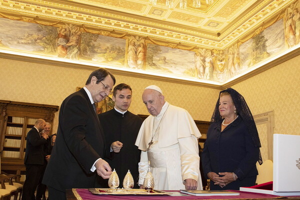 Συνάντηση Αναστασιάδη - Πάπα Φραγκίσκου: Κλιματική αλλαγή, προσφυγικό και Κυπριακό στο επίκεντρο