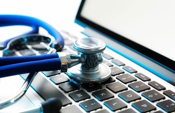 FT: Ιατρικές ιστοσελίδες μοιράζονται ευαίσθητα προσωπικά δεδομένα με τεχνολογικούς κολοσσούς