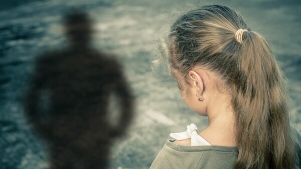 Μάνη: Άνδρας κακοποιούσε σεξουαλικά 11χρονη και την απειλούσε για να μη μιλήσει