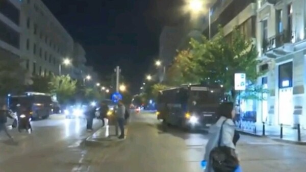 Πορεία αντιεξουσιαστών κοντά στην ΑΣΟΕΕ - Κλειστή η Πατησίων