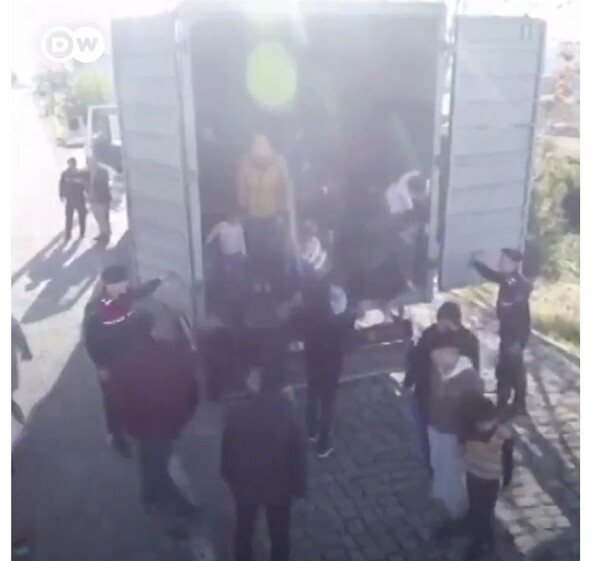Ντοκουμέντο: 82 παιδιά από το Αφγανιστάν μεταφέρονταν μέσα σε φορτηγό ψυγείο στη Λέσβο