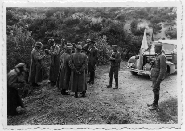 Φωτογραφίες ντοκουμέντο από την παράδοση του στρατού Ηπείρου στους Γερμανούς το Πάσχα του '41