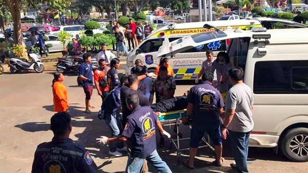 Ταϊλάνδη: Τρεις νεκροί σε δικαστήριο - Πρώην αστυνομικός που κατηγορούνταν άρχισε να πυροβολεί