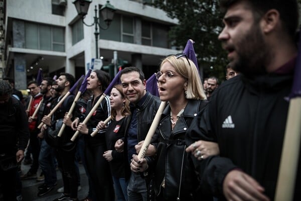 Τσίπρας για Πολυτεχνείο: Ήταν «η πρώτη μεγάλη μαζική και ειρηνική αντικυβερνητική διαδήλωση»