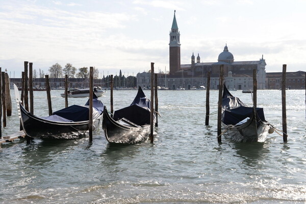 H Βενετία κηρύχθηκε σε κατάσταση έκτακτης ανάγκης - Η πρώτη μέρα μετά την καταστροφή