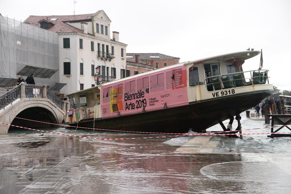 Βενετία: Εκατοντάδες εκατ. ευρώ οι ζημιές στην πόλη και στη Βασιλική του Αγίου Μάρκου