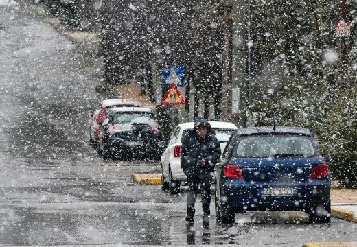 Έρχεται χειμώνας 30 ωρών: Προ των πυλών τα πρώτα χιόνια - Ο καιρός σήμερα