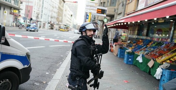 Βερολίνο: Πυροβολισμοί στο κέντρο της πόλης - Σε εξέλιξη επιχείρηση της αστυνομίας