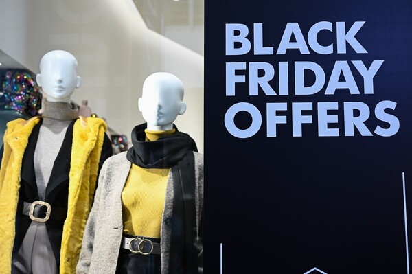 Η αγορά στο ρυθμό του Black Friday: Πέντε κανόνες για να μην πέσετε θύματα «προσφορών»