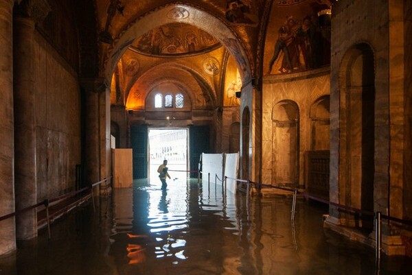 Bottega Veneta: Προσφέρει έσοδά της για την αποκατάσταση της Βασιλικής του Αγ. Μάρκου στη Βενετία