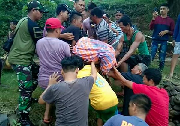 Ινδονησία: Μία γυναίκα νεκρή και μία αγνοούμενη μετά από επίθεση κροκοδείλων