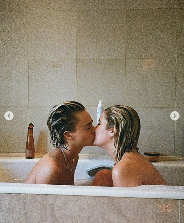 «Σ' αγαπώ»: Το φιλί της Cara Delevingne με τη σύντροφό της στο Instagram