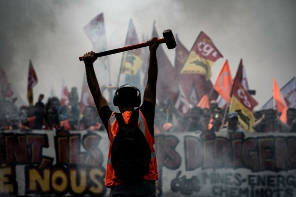 «Παραλύει» σήμερα η Γαλλία - Ο Μακρόν αντιμέτωπος με την μεγαλύτερη απεργία της θητείας του