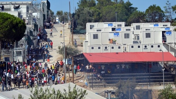 Αντιδράσεις για τη νέα κλειστή δομή στη Λέσβο - Ζητούν άμεση αποσυμφόρηση του νησιού