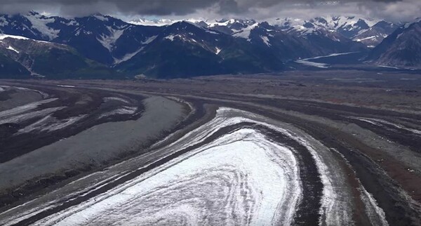 NASA: Βίντεο από δορυφόρο δείχνει πώς λιώνουν οι πάγοι στην Αλάσκα τα τελευταία 50 χρόνια