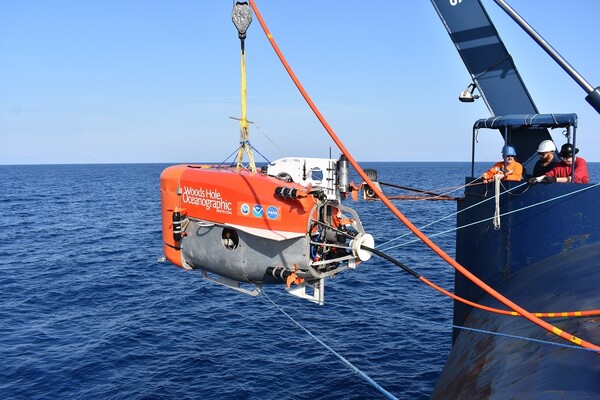 Αποστολή της NASA στη Σαντορίνη: Υδροθερμικές «καμινάδες» στον βυθό του ηφαιστείου Κολούμπου