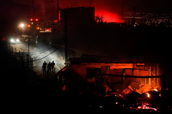 Χιλή: Στάχτη 150 σπίτια από πυρκαγιά στο Βαλπαραΐσο