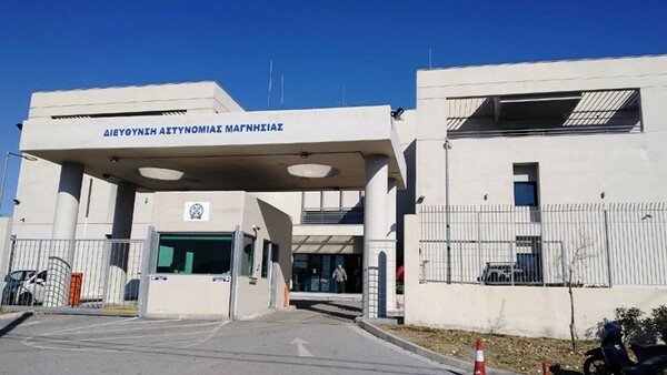 Βόλος: Έκλεψε 10.000 ευρώ από φιλικό σπίτι, το μετάνιωσε και μετά τα επέστρεψε