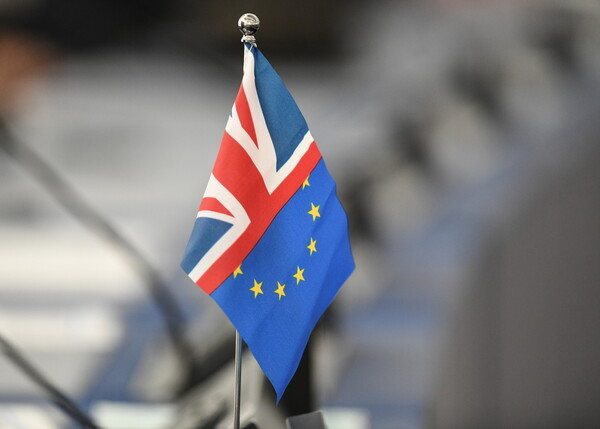 Ήττα Τζόνσον στο νομοσχέδιο του Brexit - Τροπολογία για Ευρωπαίους πολίτες στη συμφωνία