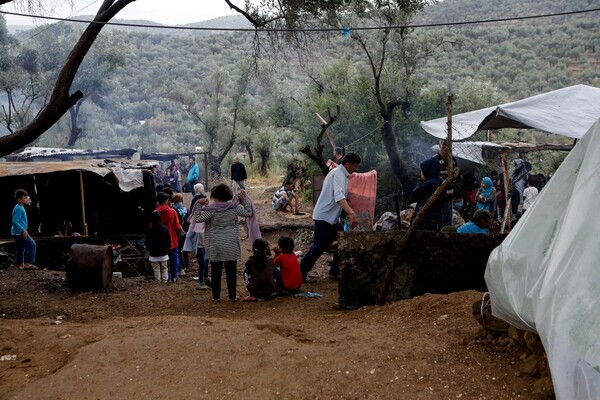 Επιστολή 105 ευρωβουλευτών: Άμεσα μέτρα για τους πρόσφυγες - ομήρους στα ελληνικά νησιά