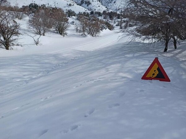 Κρήτη: Το χιόνι «εξαφάνισε» τη βόρεια είσοδο στο Φαράγγι της Σαμαριάς
