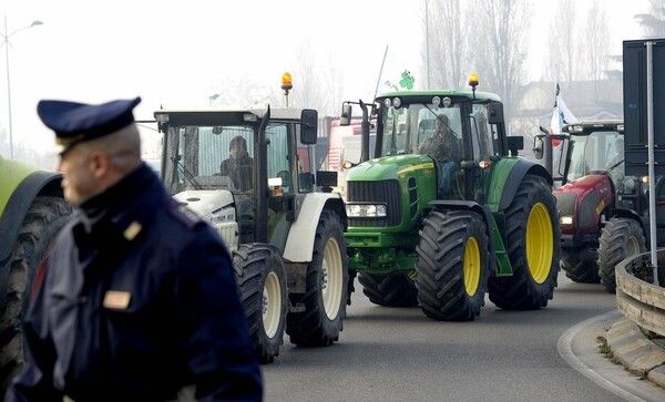 Μέλη της Μαφίας καταχράστηκαν ευρωπαϊκά κεφάλαια για αγρότες - Σχεδόν 100 συλλήψεις