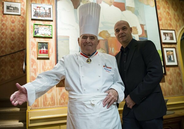 Paul Bocuse: Το φημισμένο εστιατόριο τού «Σεφ του Αιώνα» έχασε ένα αστέρι Michelen
