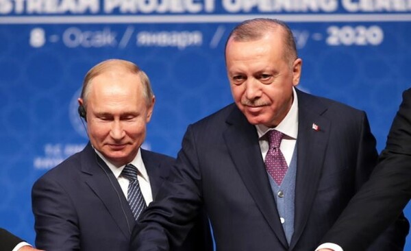 Πούτιν και Ερντογάν καλούν σε κατάπαυση του πυρός στη Λιβύη