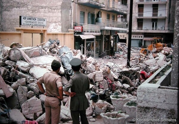 Σπάνιες φωτογραφίες από τον καταστροφικό σεισμό των 6,5 Ρίχτερ που συγκλόνισε τη Θεσσαλονίκη το 1978